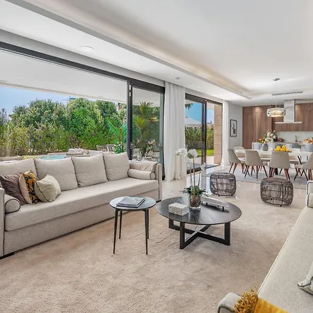 Villa Vacation Marbella I Fleur, Rooftop Hot Tub, Heated Pool, Sauna, Cine, Gym, Sea View, Close To The *