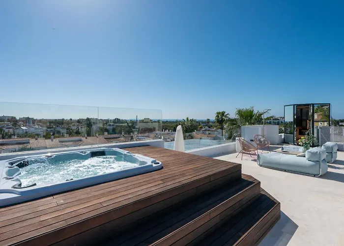 Vacation Marbella I Fleur, Rooftop Hot Tub, Heated Pool, Sauna, Cine, Gym, Sea View, Close To The Villa Estepona