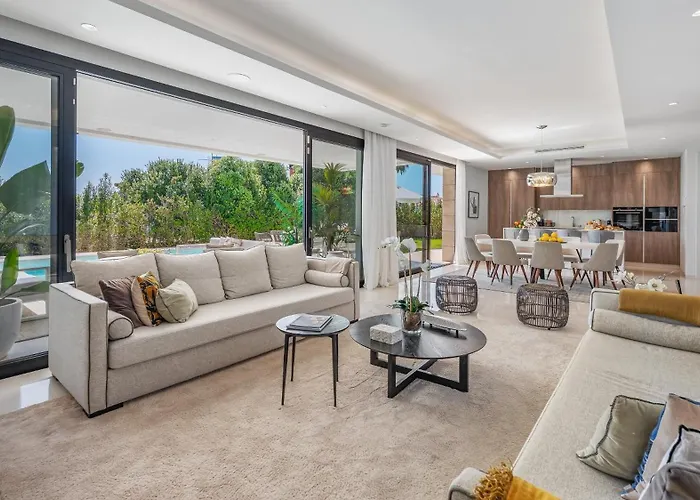 Villa Vacation Marbella I Fleur, Rooftop Hot Tub, Heated Pool, Sauna, Cine, Gym, Sea View, Close To The *