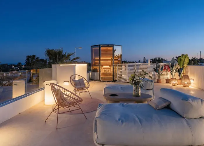 Villa Vacation Marbella I Fleur, Rooftop Hot Tub, Heated Pool, Sauna, Cine, Gym, Sea View, Close To The