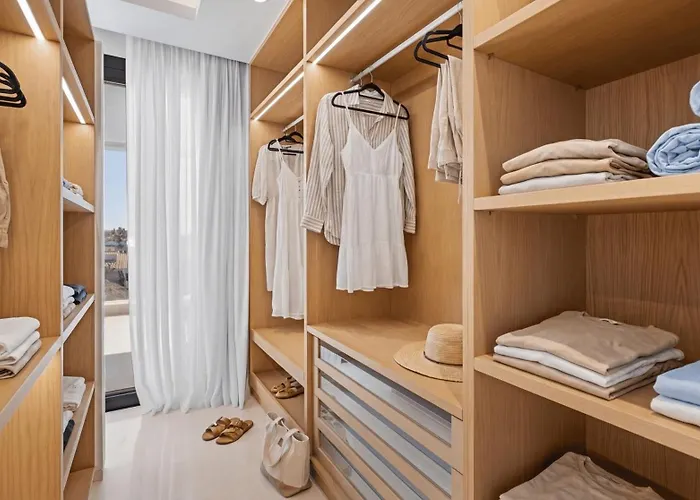 Villa Vacation Marbella I Fleur, Rooftop Hot Tub, Heated Pool, Sauna, Cine, Gym, Sea View, Close To The *