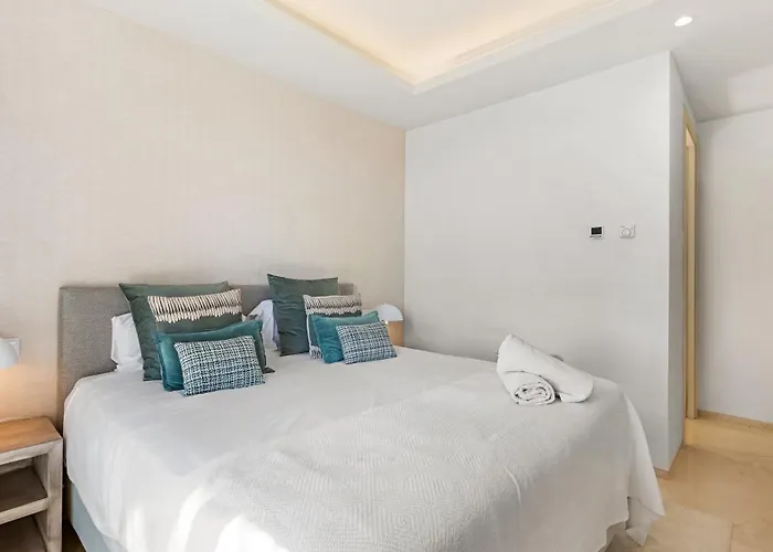 Vacation Marbella I Fleur, Rooftop Hot Tub, Heated Pool, Sauna, Cine, Gym, Sea View, Close To The Estepona