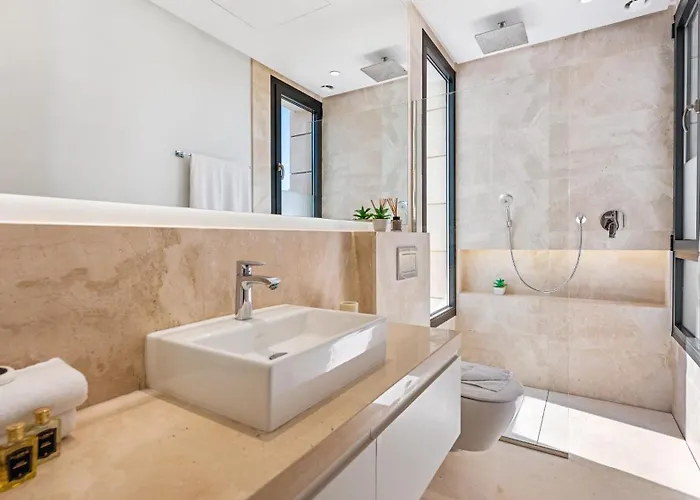 Vacation Marbella I Fleur, Rooftop Hot Tub, Heated Pool, Sauna, Cine, Gym, Sea View, Close To The Villa