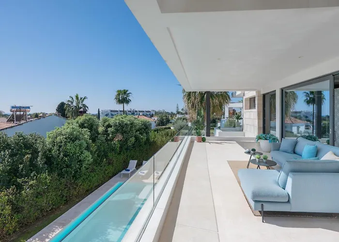 Villa Vacation Marbella I Fleur, Rooftop Hot Tub, Heated Pool, Sauna, Cine, Gym, Sea View, Close To The *