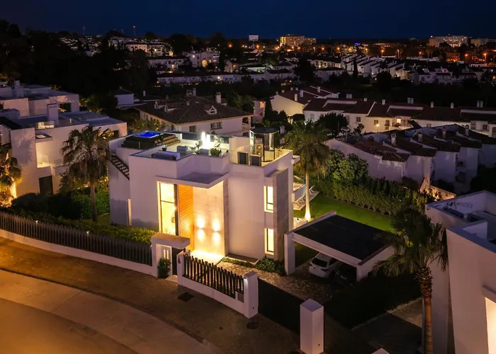 Vacation Marbella I Fleur, Rooftop Hot Tub, Heated Pool, Sauna, Cine, Gym, Sea View, Close To The * Estepona