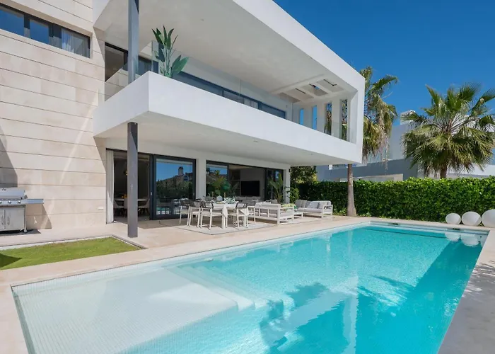 Vacation Marbella I Fleur, Rooftop Hot Tub, Heated Pool, Sauna, Cine, Gym, Sea View, Close To The Villa Estepona