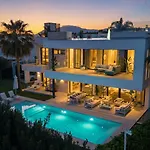 Vacation Marbella I Fleur, Rooftop Hot Tub, Heated Pool, Sauna, Cine, Gym, Sea View, Close To The