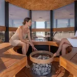 Vacation Marbella I Fleur, Rooftop Hot Tub, Heated Pool, Sauna, Cine, Gym, Sea View, Close To The Villa Estepona