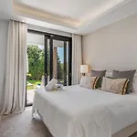 Vacation Marbella I Fleur, Rooftop Hot Tub, Heated Pool, Sauna, Cine, Gym, Sea View, Close To The Villa