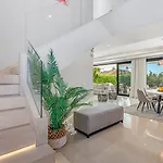 Villa Vacation Marbella I Fleur, Rooftop Hot Tub, Heated Pool, Sauna, Cine, Gym, Sea View, Close To The Estepona