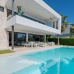 Vacation Marbella I Fleur, Rooftop Hot Tub, Heated Pool, Sauna, Cine, Gym, Sea View, Close To The Villa Estepona