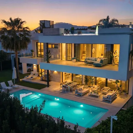 Vacation Marbella I Fleur, Rooftop Hot Tub, Heated Pool, Sauna, Cine, Gym, Sea View, Close To The