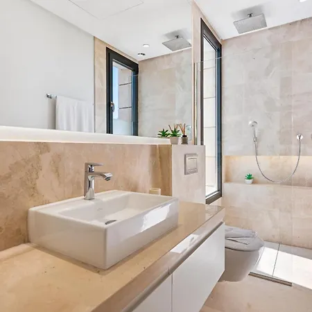 Vacation Marbella I Fleur, Rooftop Hot Tub, Heated Pool, Sauna, Cine, Gym, Sea View, Close To The Villa