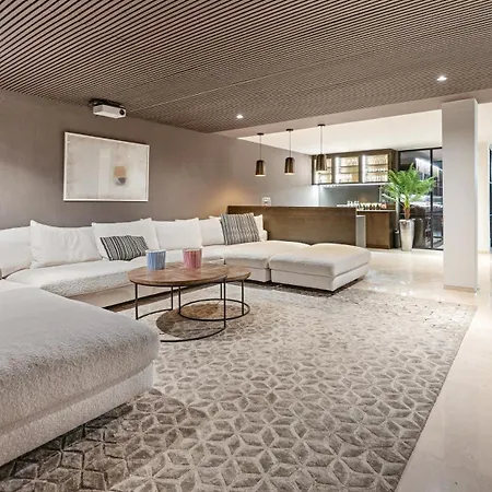 Vacation Marbella I Fleur, Rooftop Hot Tub, Heated Pool, Sauna, Cine, Gym, Sea View, Close To The