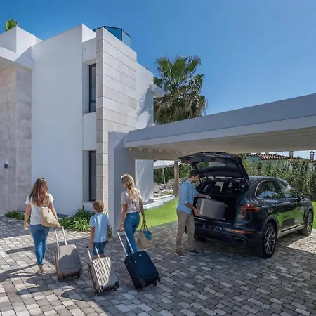 Βίλα Vacation Marbella I Fleur, Rooftop Hot Tub, Heated Pool, Sauna, Cine, Gym, Sea View, Close To The
