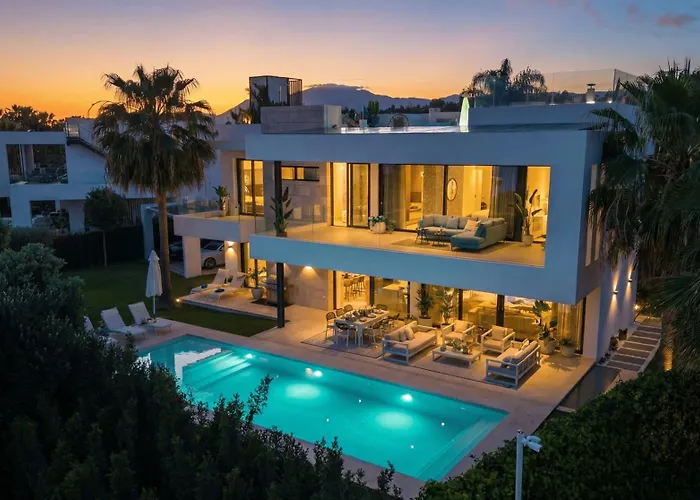 Vacation Marbella I Fleur, Rooftop Hot Tub, Heated Pool, Sauna, Cine, Gym, Sea View, Close To The