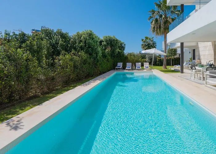 Vacation Marbella I Fleur, Rooftop Hot Tub, Heated Pool, Sauna, Cine, Gym, Sea View, Close To The Estepona