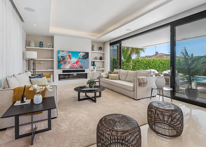 Vacation Marbella I Fleur, Rooftop Hot Tub, Heated Pool, Sauna, Cine, Gym, Sea View, Close To The Villa Estepona