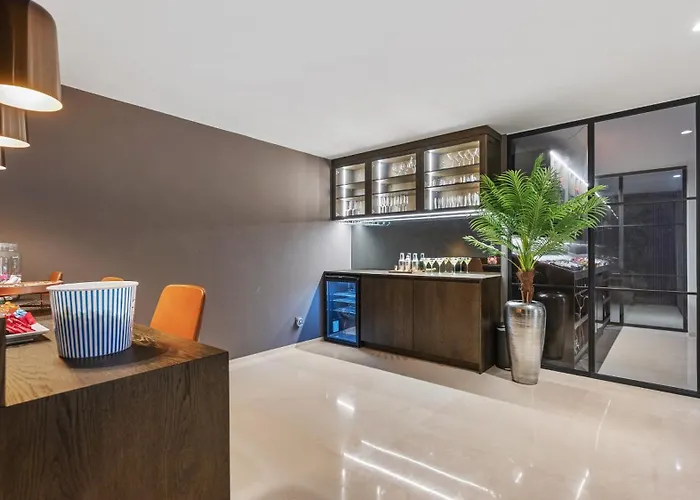 Vacation Marbella I Fleur, Rooftop Hot Tub, Heated Pool, Sauna, Cine, Gym, Sea View, Close To The Estepona