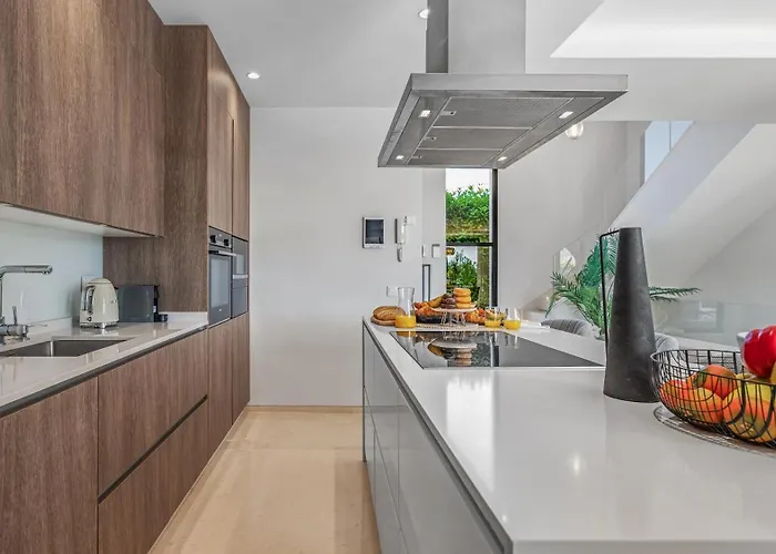 Vacation Marbella I Fleur, Rooftop Hot Tub, Heated Pool, Sauna, Cine, Gym, Sea View, Close To The * Estepona