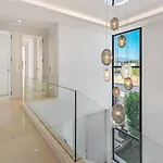 Vacation Marbella I Fleur, Rooftop Hot Tub, Heated Pool, Sauna, Cine, Gym, Sea View, Close To The *