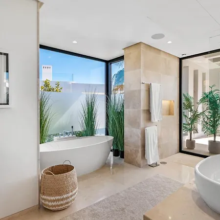 Vacation Marbella I Fleur, Rooftop Hot Tub, Heated Pool, Sauna, Cine, Gym, Sea View, Close To The Estepona